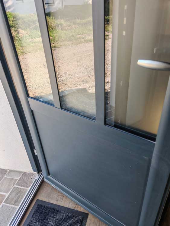 Photo ettoyage Porte d'entrée après